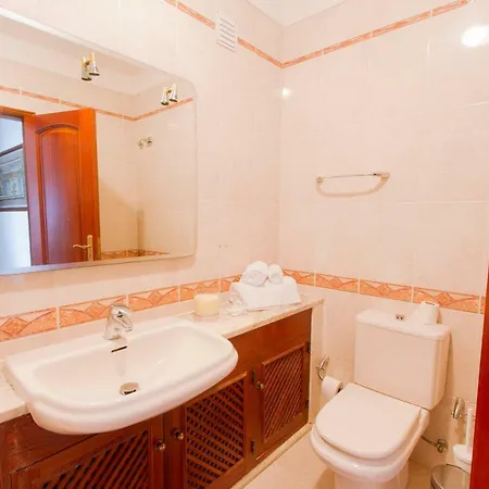 Sunny Oceanview Da Rocha Apartment *